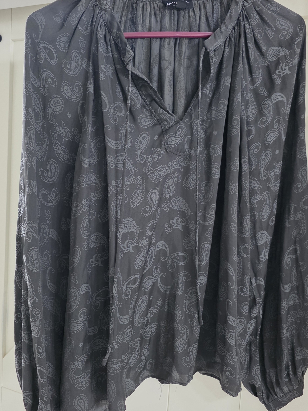 Current Air Charcoal Gray Paisley Long Sleeve Blouse